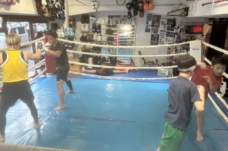 move9/2火曜トレーニング風景【女性フィットネス MMA 高校生～社会人】