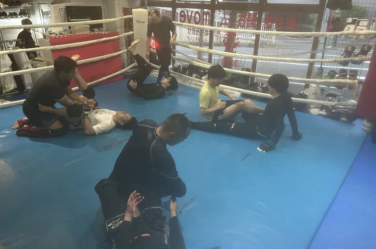    move5/24日曜トレーニング風景【MMAジム】   