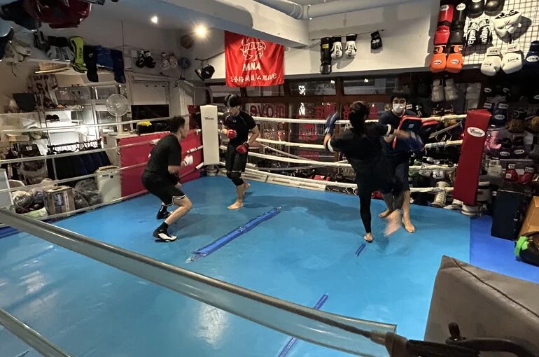    move8/19水曜トレーニング風景【MMA　キックボクシングジム】   