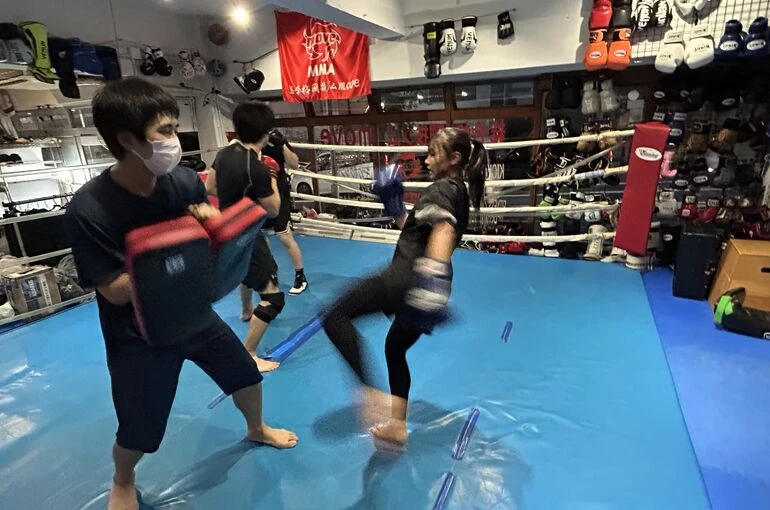    move8/19水曜トレーニング風景【MMA　キックボクシングジム】   