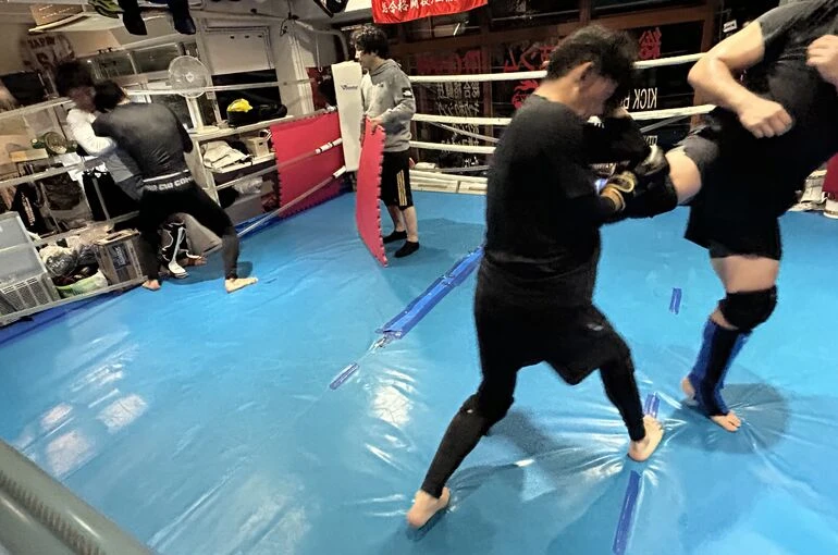    move8/19水曜トレーニング風景【MMA　キックボクシングジム】   