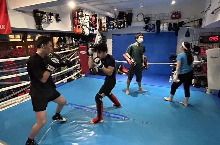    move8/26水曜トレーニング風景【MMA　キックボクシングジム】   