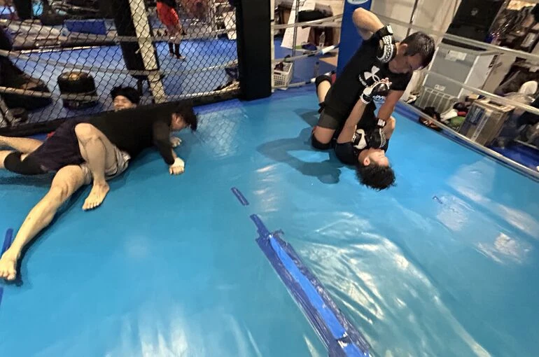    move8/26水曜トレーニング風景【MMA　キックボクシングジム】   