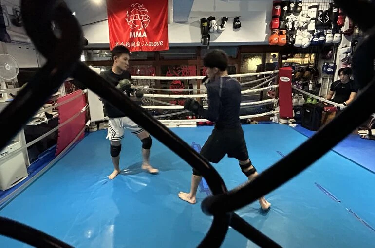    move9/5土曜トレーニング風景【総合格闘技ジム】   