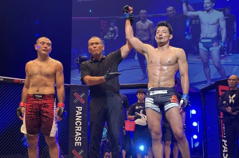   平田旭TKO勝利！   