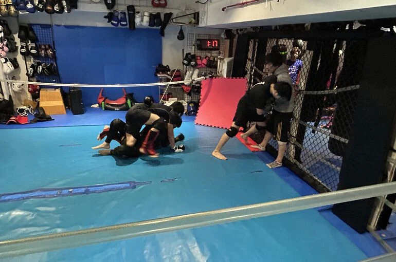    move9/8火曜トレーニング風景【MMA　キックボクシングジム】   