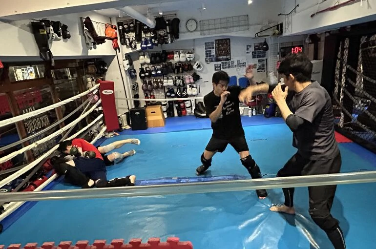    move10/10土曜トレーニング風景【格闘技ジム】   