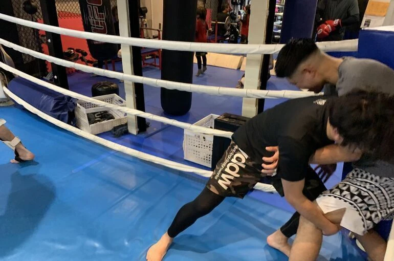 2023-04-22 19.08.48